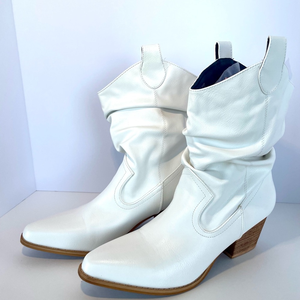 New MM White Scrunch Boots